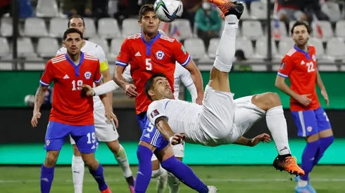 Con un golazo de chilena, Luis Suárez sepultó las ilusiones de Chile de poder meterse a Qatar 2022 en la última fecha de las Eliminatorias Sudamericanas.