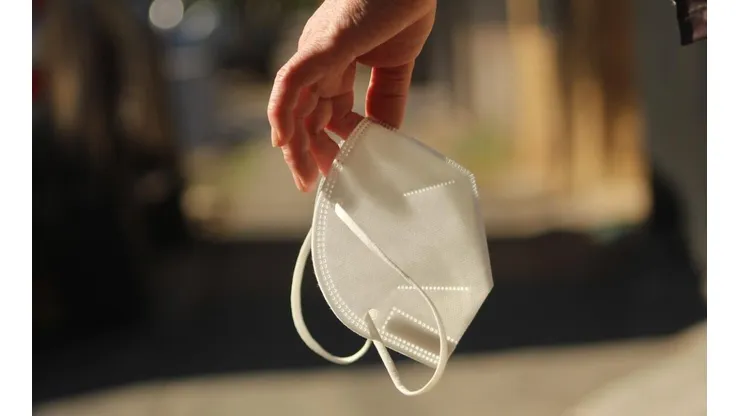 ¿Puede volver a ser obligatorio el uso de mascarilla en Chile?