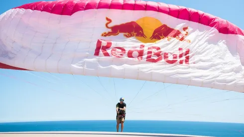 Un chileno es campeón mundial de parapente acrobático.