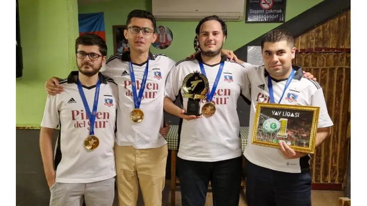 Un grupo de azerbaiyanos empezó a seguir a Colo Colo gracias a una trivia futbolera en que participaban