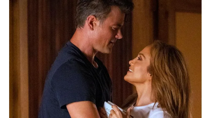 Josh Duhamel y Jennifer Lopez en Bodas de Plomo.