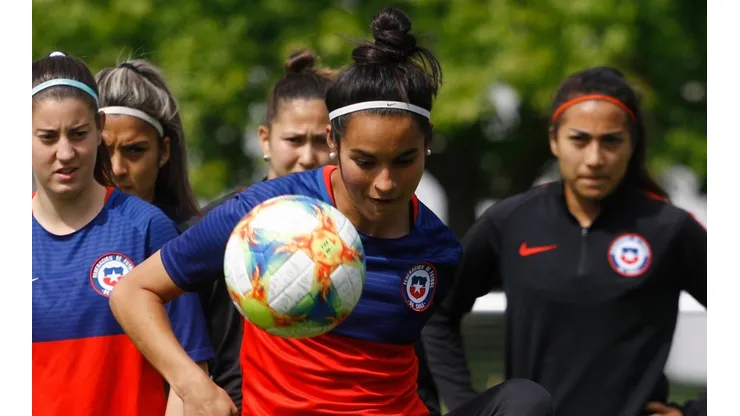 Su Helen Galaz reveló por qué se automarginó de la Roja.
