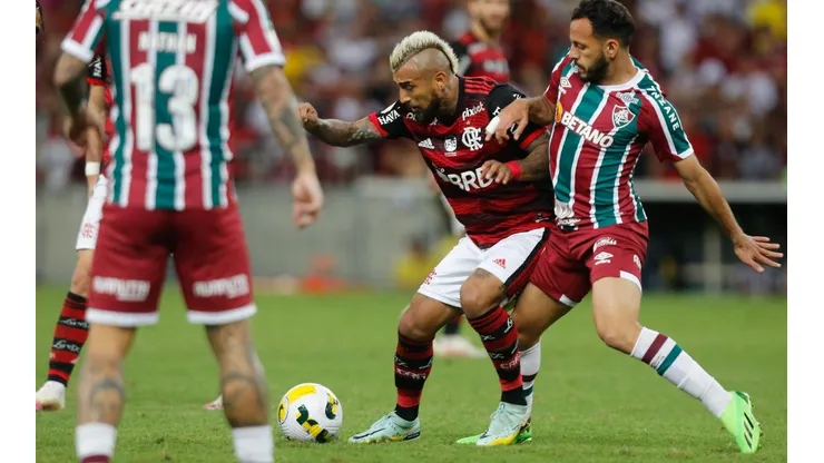 Vidal no logra afirmarse como titular en Flamengo