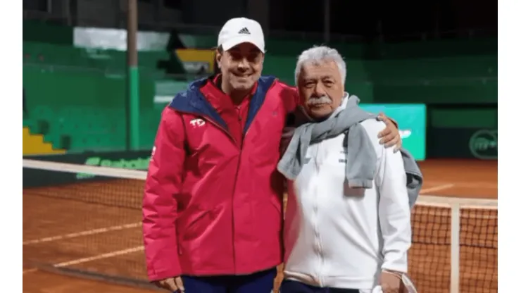 Caszely celebra con Nico Massú el triunfo de Chile