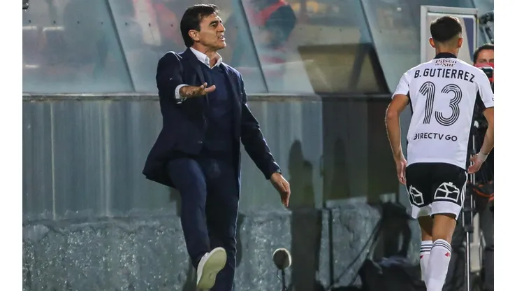 Quinteros hizo un llamado a celebrar con calma este 18