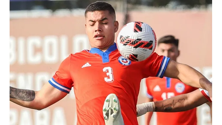 La selección chilena sub 20 perdió por goleada en el estreno del torneo amistoso en Murcia.
