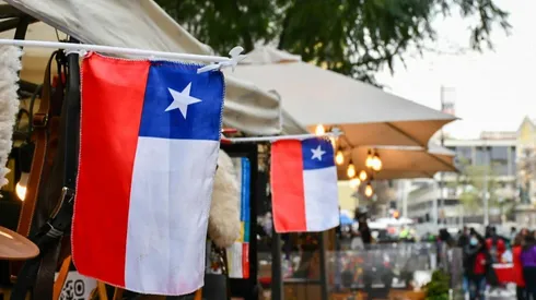 ¿Hay multas si no pongo la bandera en mi casa?