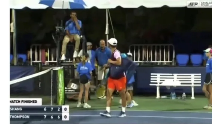 Jerry Shang fue abucheado tras estallar en ira tras caer en el Challenger de Cary.