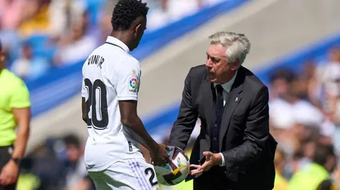 Carlo Ancelotti reacciona tibio tras respuesta de Vinícius al racismo.
