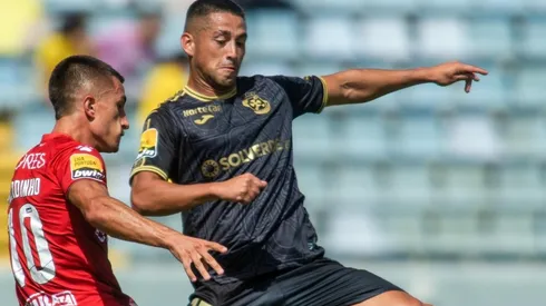 Juan Delgado estuvo los 90 minutos en la igualdad de su equipo por 1-1.