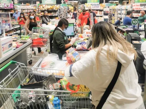 Revisa los horarios de supermercados Jumbo, Líder, Santa Isabel y Unimarc para estos días