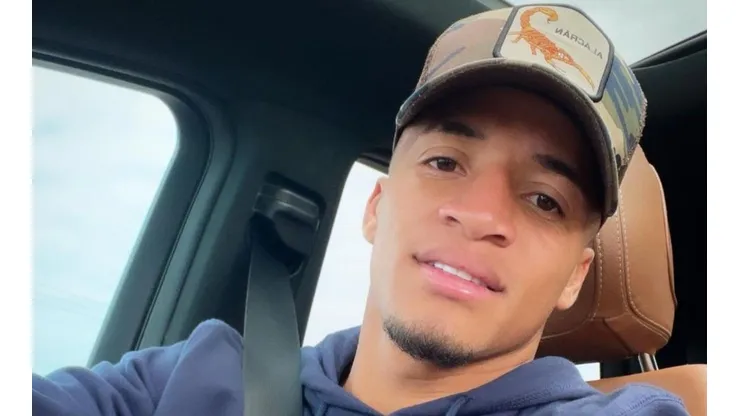 Byron Castillo viaja a Europa para jugar por su selección partidos amistosos.