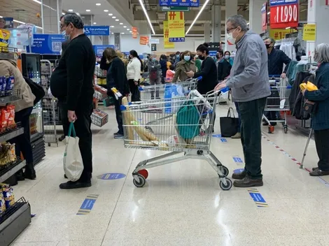 ¿A qué hora cierran los supermercados hoy viernes 16 de septiembre?