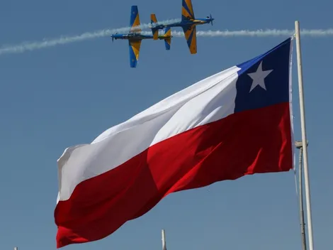 ¿Puedo colocar la bandera chilena con escudo en Fiestas Patrias?