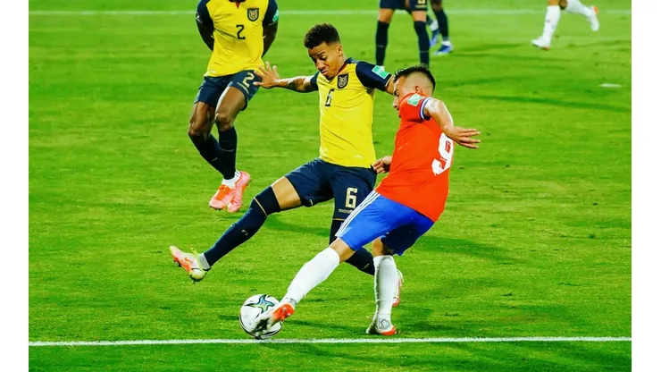 La Roja se ilusiona con ir a Qatar, pero el abogado de Byron Castillo no ve tan factible esa posibilidad.