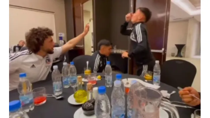 Maxi Falcón y Cristián Zavala subieron al columpio a Jordhy Thompson