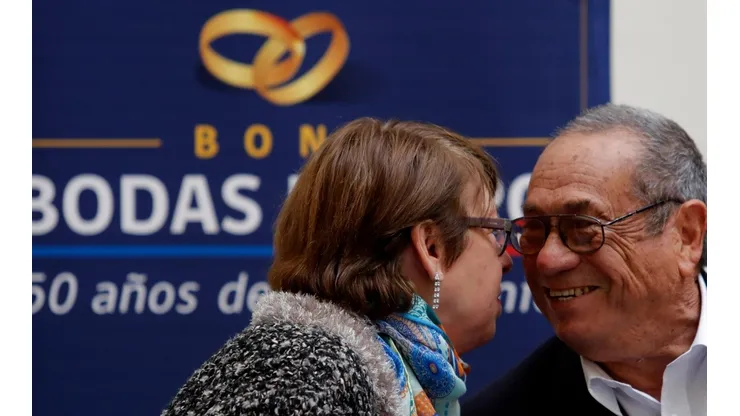 ¿Quiénes pueden recibir el Bono Bodas de Oro?