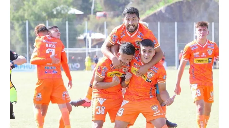Orrego marcó un golazo para llenar de vida a Cobreloa y el ascenso.