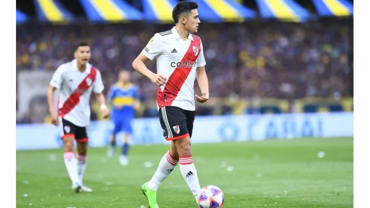 Pablo Solari no tuvo una buena actuación en el Superclásico y terminó reemplazado al termino del primer tiempo.