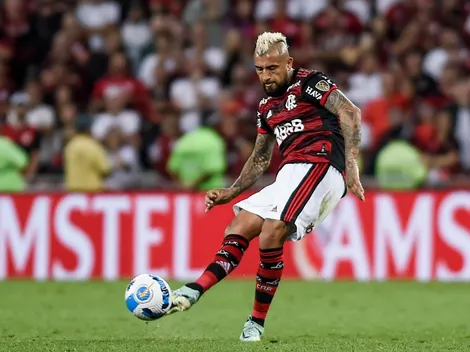 Arturo Vidal sigue como titular en el Flamengo