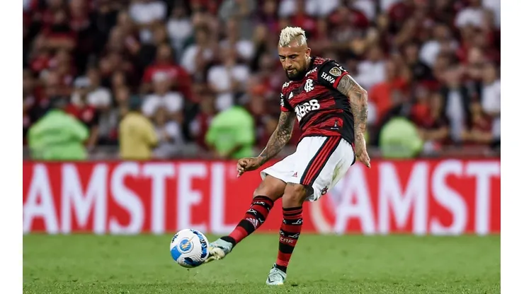 Arturo Vidal aparecerá nuevamente en la formación estelar del Flamengo.