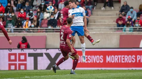 Clemente Montes inició la goleada de la UC ante La Serena.