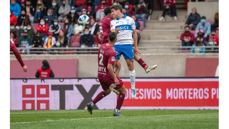 Clemente Montes inició la goleada de la UC ante La Serena.