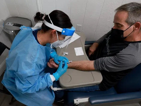 ¿Cuáles son los síntomas de la viruela del mono y a quiénes se vacunará?