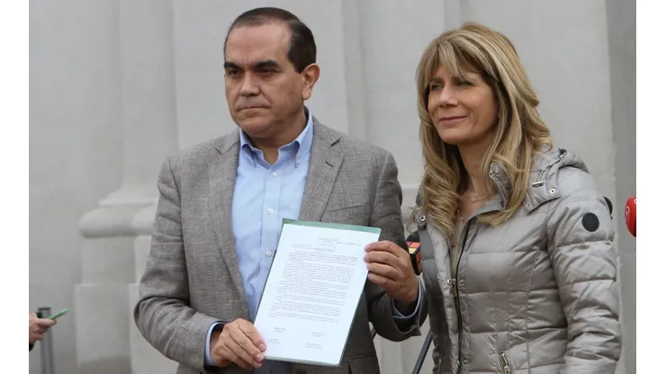 Rincón insta a RN a "explicar por qué ese viraje" tras cerrar puerta a una nueva convención