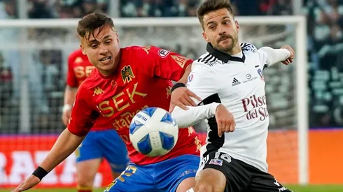 Colo Colo ante Unión Española en el estadio Monumental.
