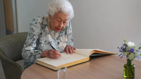 ¿Por qué vino la Reina Isabel II a Chile y en qué año fue?