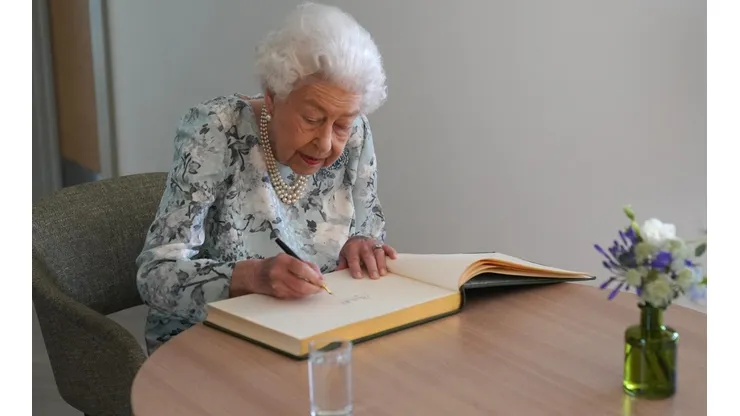 ¿Por qué vino la Reina Isabel II a Chile y en qué año fue?