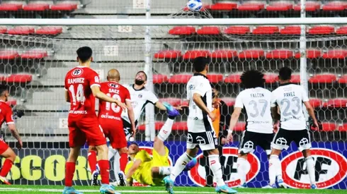 Dos goles de pelota parada le dieron el triunfo a Calera