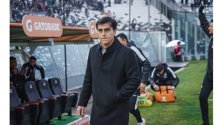 Gustavo Quinteros aseguró que han trabajado mucho las pelotas detenidas en Colo Colo.
