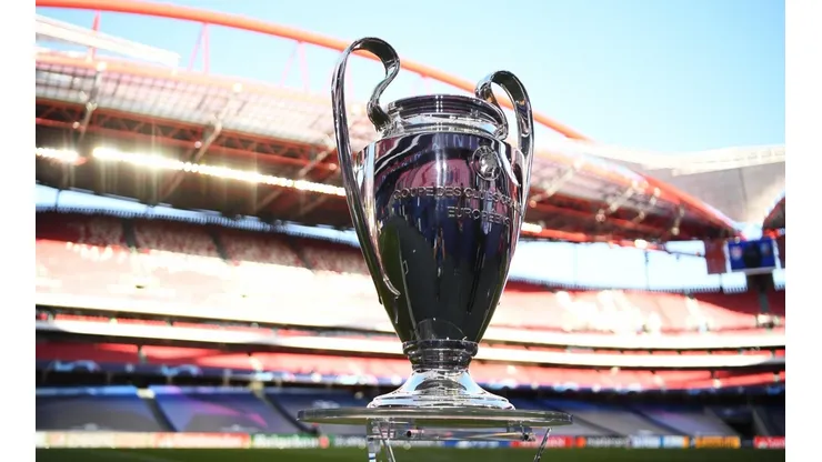 Atlético de Madrid, Barcelona, Bayern Múnich y Liverpool quieren levantar el próximo año el trofeo de la UEFA Champions League.