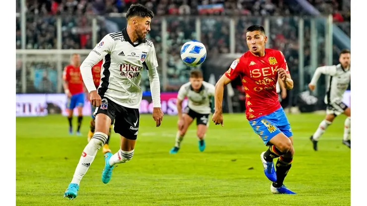 Colo Colo goleó a Unión Española en el estadio Monumental.