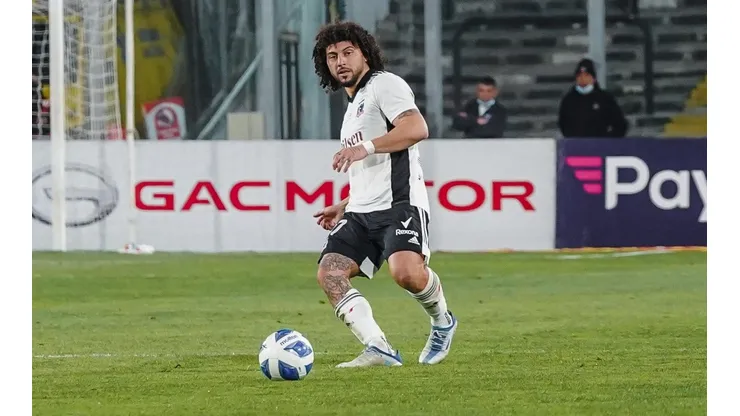 Maximiliano Falcón se puede despedir de Colo Colo a fin de año. O, al menos, eso quiere su representante.
