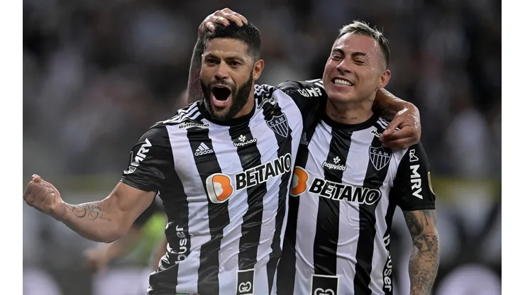 Hulk le cede su lugar a Eduardo Vargas en el Mineiro