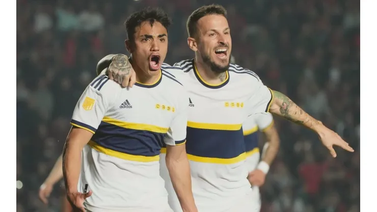 Los Xeneizes festejan el segundo tanto que los deja motivados para recibir a River.