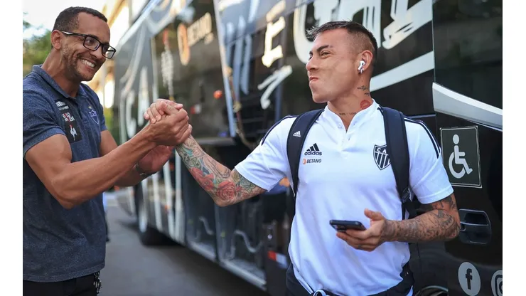 Eduardo Vargas fue la gran novedad de Atlético Mineiro en su victoria a domicilio sobre Atlético Goianiense