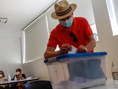 ¿Cómo pedir permiso para votar si trabajo el domingo y cuánto tiempo tengo?