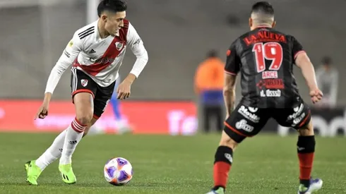 Pablo Solari tuvo que pedir el cambio por problemas físicos.