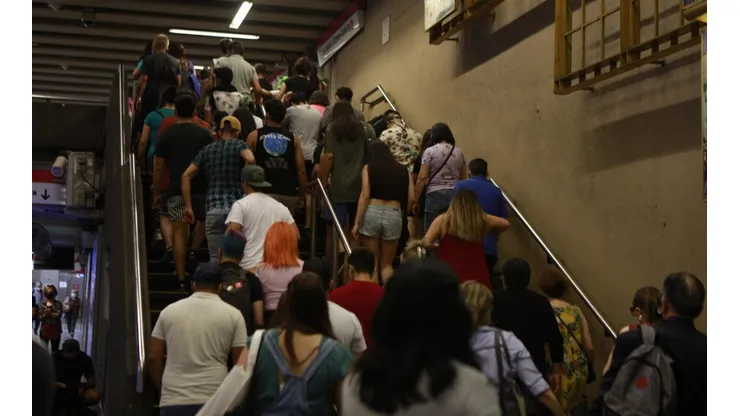 ¿A qué hora cierra el Metro de Santiago este sábado previo al Plebiscito?