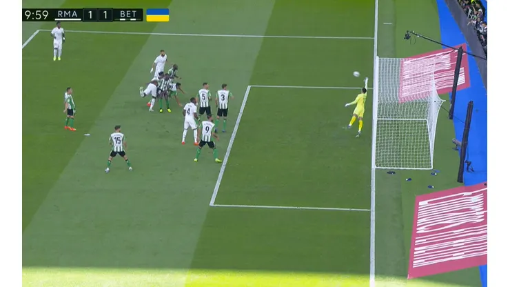 Rui Silva se despacha tapadón contra Real Madrid en el inicio de la lucha por la titularidad con Claudio Bravo en el Betis.