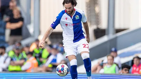 Oficial: Blackburn confirma que Ben Brereton se queda en el club de la Championship.