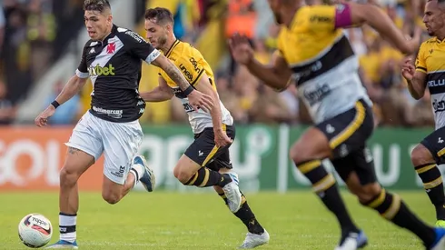 Carlos Palacios está dispuesto a dejar Brasil para firmar con Colo Colo