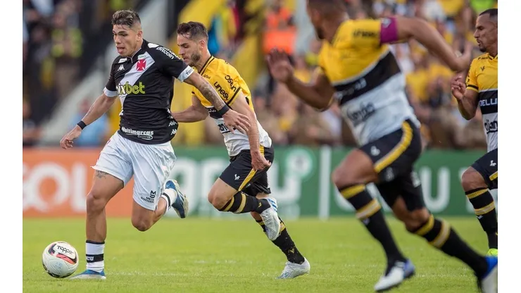 Carlos Palacios está dispuesto a dejar Brasil para firmar con Colo Colo