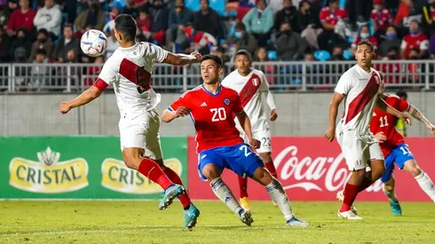 Alexander Aravena anotó el primer gol de Chile ante Perú sub 23