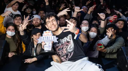 Teorema celebra el campeonato con los fanáticos