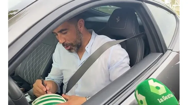 Claudio Bravo permanecerá en el Real Betis